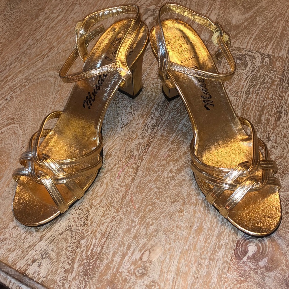Vintage 1950s 1960s 1970s gold heel lame shoes
